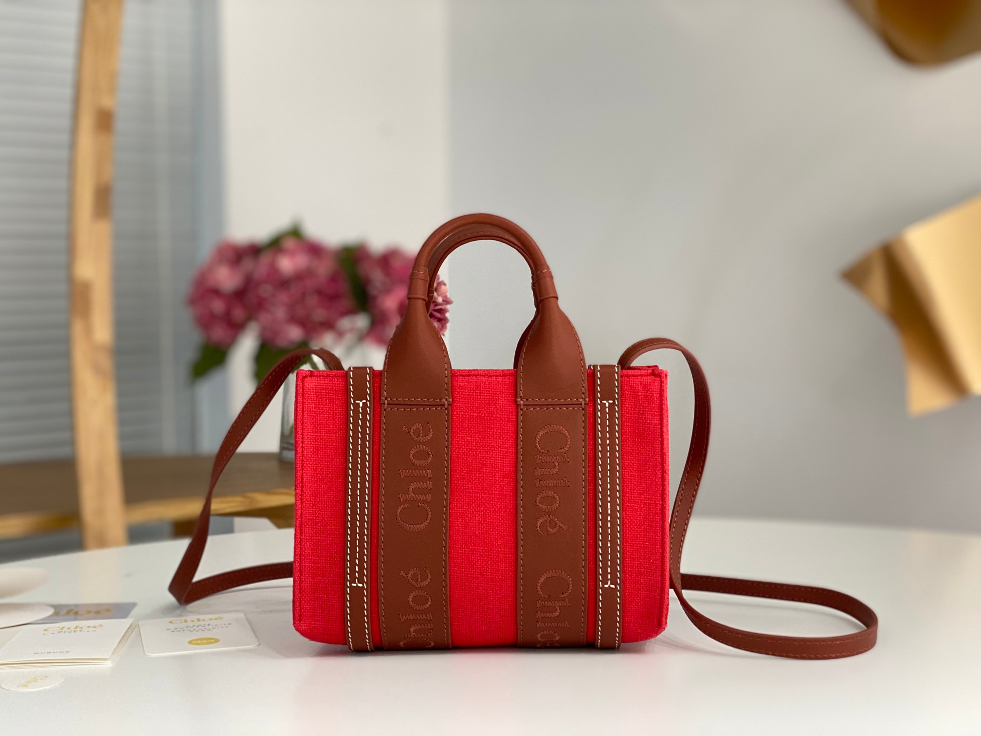 Chloe Mini Woody Tote Bag In Linen